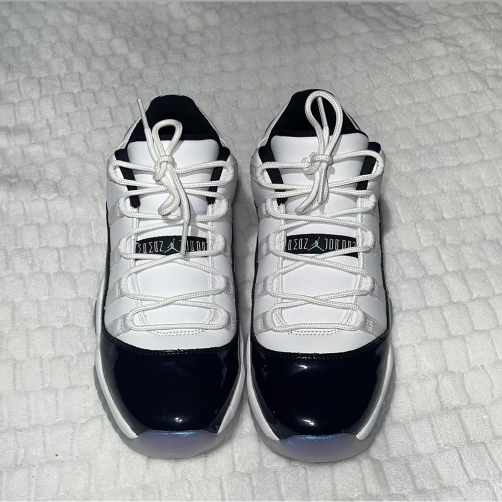 Air Jordan retro 11 “emerald”